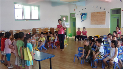 世紀佳園園舉辦英語教學成果展示PK賽